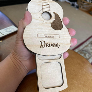 GUITAR PICK HOLDER